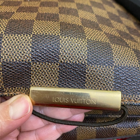 Authentic LV Messenger - Picture 5 of 10